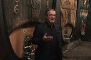 Hanz Terzer maestro cantiniere a San Michele Appiano dal 1978 ed ora direttore generale della cantina racconta a Winenews come è cambiata la viticoltura altoatesina in questi ultimi 40 anni e come il brand “Alto Adige” può ancora crescere