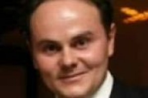 Come sta il beverage nella ristorazione? Parola a Matteo Lunelli, alla guida, con Camilla e Marcello del gruppo Ferrari, che con le celebri bollicine trentine, l’acqua Surgiva e la grappa Segnana copre ormai tutto il pasto ...