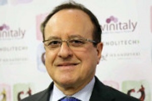 Fare sistema, Veronafiere e Fiera Milano alleate per l’ortofrutta. Nasce “Fruit&Veg Innovation”. E a Tuttofood a Milano ci sarà “Wine Discovery”, curato da Vinitaly International Academy. A WineNews il dg Veronafiere, Giovanni Mantovani