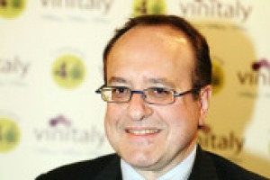 “Wine2Wine Forum”, appuntamento b2b di scena il 3-4 dicembre a Verona, ennesimo tassello della strategia di Veronafiere (con Vinitaly, Vinitaly International e Vinitaly Wine Club) a servizio del vino italiano. Parola al dg Giovanni Mantovani