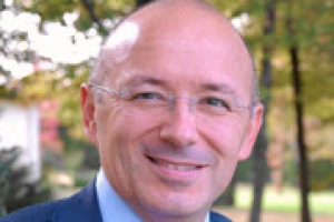 “Il vino rimane la bevanda più consumata dagli italiani, ma nell’ultimo anno ha segnato un calo in volume. Credo sia recuperabile. Ma c’è un problema di debolezza commerciale nel settore”. Così a WineNews il presidente di Coop Italia Marco Pedroni