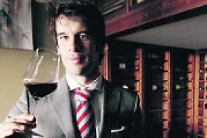 I punti di forza della Spagna enoica sono quasi gli stessi dell’Italia, a partire dal grande patrimonio viticolo, passando per il calo dei consumi. A WineNews, il presidente della Federaciòn Española de Asociaciones de Enòlogos, Santiago Jordi Martin