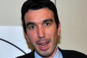 “Per il futuro dell'agricoltura italiana vedo opportunità e possibilità di sviluppo, ma solo lavorando, anche cercando di chiudere entro la fine di maggio, il primo pilastro della Politica Agricola Comune”. Così il Ministro Martina da Vinitaly