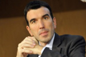 Non dobbiamo aver paura se ad Expo ci sono Paesi che usano gli Ogm in agricoltura, o multinazionali del food & beverage come sponsor: per guardare avanti serve il confronto con tutti. Da Firenze il pensiero del Ministro Maurizio Martina