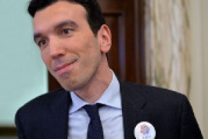 “La Carta di Milano avrà una sua versione “junior”, dedicata ai bambini, perché possa essere un vero strumento di educazione alimentare, una delle sfide di Expo, e andrà nelle scuole”: parola del Ministro delle Politiche Agricole Maurizio Martina