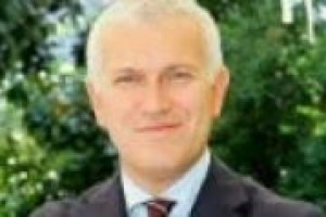 La politica italiana, a differenza di quella francese, sembra non accorgersi delle potenzialità del wine&food. Per Maurizio Belpietro, intervenuto a WineNews, ‘‘il problema è la distanza tra il mondo dell’imprenditoria e i rappresentanti politici’’