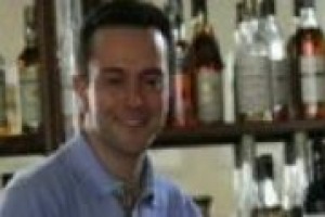 In Italia si beve un po’ meno ma si spende di più, con i vini di fascia superiore ai 5 euro cresciuti nel 2011 dell’11%. Ne parliamo con Marcello Meregalli, amministratore delegato del gruppo italiano leader nella distribuzione di vini di qualità