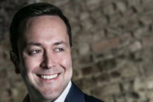 Il Gruppo Meregalli, leader della distribuzione di grandi vini in Italia, guarda al futuro, con un progetto che è una vera e propria sfida: una rete commerciale parallela, dedicata esclusivamente ai piccoli produttori di qualità