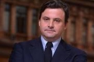 “L’export non può diventare una cosa occasionale. È il futuro delle imprese di questo Paese. Quindi dobbiamo fare un lavoro sulle imprese per assumere personale qualificato, sia lavorando sulla conoscenza dei mercati” così il vice ministro Calenda