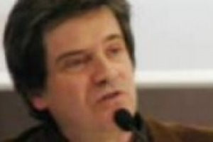 ‘‘Il vino ha bisogno di nuove narrazioni. Così, con gli studenti, abbiamo provato a creare qualcosa, nel processo di tutta la filiera vitivinicola, non solo utile, ma anche sostenibile e bello’’. Così Giacomo Mojoli (Politecnico di Milano)