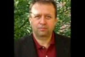 "La storia del vino insegna che dalla crisi può venire qualcosa di buono. È stato così per il caso del metanolo, speriamo lo sia anche per quello di Montalcino". Parla il professor Massimo Montanari..