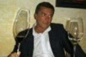 ‘‘Senza i Romani non ci sarebbe stata la vite in Gallia e senza le legioni non ci sarebbero stati né i vigneti né Bordeaux’’. Giovanni Negri, autore di ‘‘Roma Caput Vini’’, racconta come la Francia enoica debba molto alla dominazione Romana