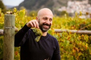 Dal progetto “Unforketable” a “Spazio” che entra ad Eataly, dal successo del “Reale” di Castel di Sangro alla partnership enoica con Feudo Antico: a WineNews lo stato dell’arte dei mille progetti dello chef tre stelle Michelin Niko Romito Dal progetto “Unforketable” a “Spazio” che entra ad Eataly, dal successo del “Reale” di Castel di Sangro alla partnership enoica con Feudo Antico: a WineNews lo stato dell’arte dei mille progetti dello chef tre stelle Michelin Niko Romito
