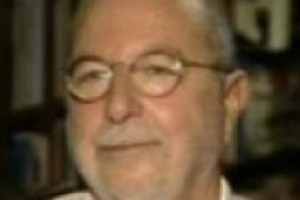 ‘‘Studiare la tradizione del nostro cibo, non solo da un punto di vista teorico e storico, ma anche pratico, è imporante. Ma guardando al futuro, perché non dimentichiamo che oggi mangiamo meglio dei nostri nonni’’. Così il professor Marino Niola