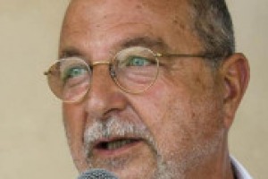 Mai come oggi si parla di cibo sui media. Eppure i disagi per la salute legate all’alimentazione aumentano. “Perché c’è un rapporto distorto, il cibo è visto come performance o come “farmaco”, e non va bene”. Così l'antropologo Marino Niola