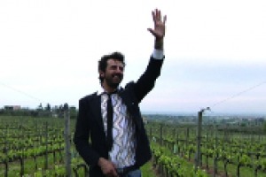 Nato da una famiglia di liutai, protagonista del rock italiano degli anni Ottanta con i Timoria, ha imparato ad amare l’enogastronomia grazie all'incontro con Luigi Veronelli: tra vino e musica, ospite di Ruffino, a WineNews, Omar Pedrini