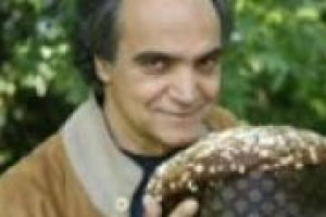 Si avvicina il pranzo di Ferragosto, una tradizione che negli anni è andata perdendosi, tra la disgregazione della famiglia e la mancanza di un cibo-simbolo. Il ‘‘gastronauta’’ Davide Paolini, propone a WineNews panettone e gelato sotto l’ombrellone