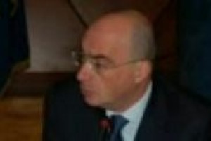 La Commissione Agricoltura della Camera cambia la legge sul junk food, puntando sulla difesa della qualità più che sulla tassazione dei cibi più grassi: a WineNews, le parole del presidente della Commissione Agricoltura, Paolo Russo