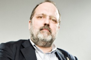 “In tutto il mondo si punta sull’enogastronomia, con progetti di lungo periodo voluti dai governi stessi. Solo da noi è tutto lasciato alla sola iniziativa dei privati”. Così Paolo Marchi, nella presentazione della guida di “Identità Golose”