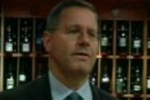 ‘‘E’ un momento di relativa sofferenza - afferma Lino Stoppani della storica Gastronomia Peck di Milano - per le vendite. Questi sono momenti di riflessione da gestire senza dequalificare e stando più attenti ai bisogni del cliente’’