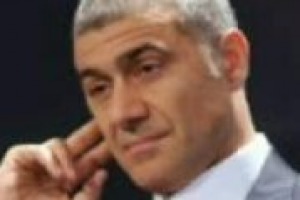 Il volume d’affari complessivo dell’agromafia è quantificabile in 12,5 miliardi di euro: abbiamo chiesto all’ex ministro delle politiche agricole dell’ambiente, Alfonso Pecoraro Scanio, quali sono i rischi e quali le contromisure da adottare