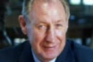 ‘‘Più preoccupazione che ottimismo, c’è una segmentazione del mercato, sopra i 20 dollari a bottiglia le vendite sono dimezzate, sotto vanno benino’’. Da Vinexpò di Bordeaux le parole di Emilio Pedron, amministratore delegato del Gruppo Italiano Vini ‘‘Più preoccupazione che ottimismo, c’è una segmentazione del mercato, sopra i 20 dollari a bottiglia le vendite sono dimezzate, sotto vanno benino’’. Da Vinexpò di Bordeaux le parole di Emilio Pedron, amministratore delegato del Gruppo Italiano Vini