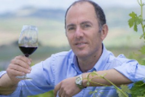 Il Testo Unico, un mercato in buona salute ma che mostra segnali da non sottovalutare, soprattutto all’export, e un’associazione che guarda al futuro con tanti tavoli tematici aperti: il 2016 di Unione Italiana Vini per il presidente Antonio Rallo