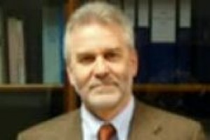 ‘‘Nel 2013 l’Italia enoica punterà forte su varietà a bacca bianca come Trebbiano Toscano e Pinot Grigio e sul ritorno, tra le varietà a bacca nera, di Merlot e Cabernet Sauvignon’’. Parola di Eugenio Sartori, direttore dei Vivai cooperativi Rauscedo