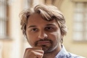 Vale appena 24 milioni di euro, ad oggi, in Italia, il commercio di vino online. Ma quella che è ancora un piccola nicchia può crescere molto, e rapidamente, nel Belpaese. Come e perchè lo spiega a WineNews Riccardo Triolo (Svinando Wine Club)