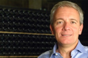 Evitare confusione tra termini enologici (come “Secco”) e denominazioni (come “Prosecco”), inserendo nei regolamenti Ue norme chiare su gerarchie e dimensioni dei caratteri in etichetta: la proposta d Federdoc spiegata dal presidente Ricci Curbastro