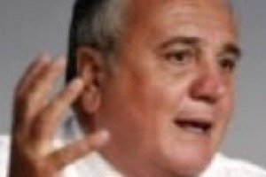 “Va riconosciuto alla filiera del vino italiano di qualità un valore importante, quello di favorire l’integrazione degli immigrati”. Parola del Ministro del Lavoro e delle Politiche Sociali Maurizio Sacconi, sull’inchiesta WineNews-Città del Vino