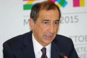 “Petrini dice che Expo non ha ancora un’anima. Io vorrei un Expo 2015 che sia fatta da tante anime che si confrontano su temi fondamentali. E sono felice che ci sia anche Slow Food”. Così il Commissario Unico ad Expo Milano 2015 Giuseppe Sala