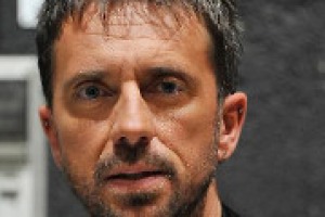 E se i politici fossero vino? Mattarella sarebbe un “bordolese senza infamia e senza lode”, Renzi un “Merlot, piacione e furbetto”, Grillo “un Sagrantino scorbutico”. Almeno secondo la firma de “Il Fatto Quotidiano”, Andrea Scanzi, a WineNews