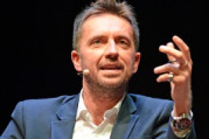 Dall’“effetto Trump” in Usa e nel mondo ai rischi della Brexit, al rapporto tra il vino ed un ipotetico Governo del Movimento 5 Stelle, a WineNews, tra il serio ed il faceto, il giornalista de “Il Fatto quotidiano” ed enoappassionato, Andrea Scanzi