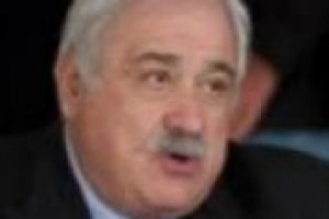 Il successo del vino italiano nel mercato cinese? ‘‘Prima di tutto è importante stabilire delle relazioni di stima e amicizia con quel popolo, perché in Cina contano tantissimo’’. A dirlo il professor Attilio Scienza (Università di Milano)