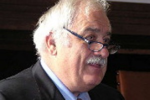 Cinque a bacca bianca e cinque a bacca rossa: arrivano i primi vitigni resistenti alle malattie prodotti in Italia. Ma cosa portano di nuovo nel mondo della viticoltura del Belpaese? Lo abbiamo chiesto al professor Attilio Scienza