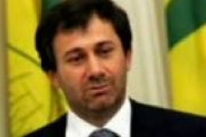 ‘‘Il mondo del vino, che punta sulla diversità e sulla territorialità, piuttosto che sul terreno dei grandi numeri, è un esempio per il mondo agricolo ed economico’’. Ecco l’opinione di Sergio Marini, presidente Coldiretti, sulla viticultura italiana