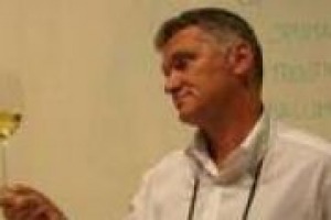 Dalla zonazione del territorio a quella dello “scaffale”: l’esperienza di Coop, che punta sul tipico, e che sperimenta in Sicilia un nuovo tipo di ‘‘enoteca’’ nella gdo. A WineNews le parole del responsabile nazionale prodotti tipici Sergio Soavi