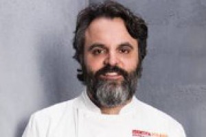 Già di grande successo nel mondo dei libri, dei viaggi ma anche della moda, le gift cards fanno il loro debutto anche nella ristorazione di qualità. L’idea, dei Jeunes Restaurateurs d’Europe in Italia, la spiega a WineNews il presidente Marco Stabile