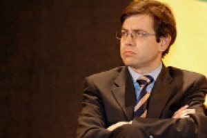 Il Testo Unico del Vino da Vinitaly inizia il suo iter parlamentare. A WineNews il Presidente della Commissione Agricoltura alla Camera, Luca Sani, spiega lo stato dei lavori ed il percorso che porterà ad una svolta fondamentale per il vino italiano