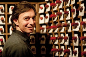 Al ristorante, più che bere meno, si beve meglio. E anche al tempo dell’exploit della cucina vegana, l’abbinamento è sempre possibile. A WineNews, il punto di vista di Alessandro Tomberli, maître e direttore di sala dell’Enoteca Pinchiorri di Firenze