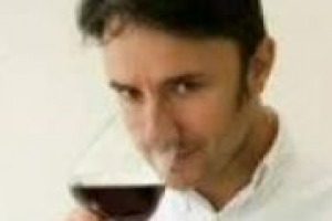 Il mercato domestico consuma meno ma non perde il suo ruolo di riflesso per le piazze internazionali. Troppi i vini intermedi, ripresa per i territoriali. Parola di Cesare Turini, ad Heres, società di distribuzione fra le più importanti d’Italia