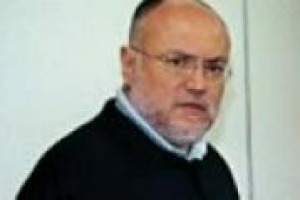 Parte la vendemmia dei grandi rossi italiani, sotto un caldo che sembra finalmente attenuarsi ma che preoccupa molto i produttori del Belpaese enoico. Ne parliamo con Leonardo Valenti, docente di Agronomia ed Agricoltura all’Università di Milano