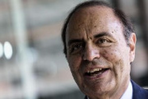 “L’insegnamento del vino si lega naturalmente a quello di altre discipline, dalla chimica alla storia, è naturale che trovi un suo spazio tra i banchi di scuola, attraverso messaggi diversi a seconda dell’età”. Così il direttore di Qn Bruno Vespa