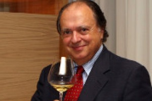 “Forse non si è mai mangiato bene come adesso, a tutti i livelli e dappertutto. È il trionfo della “nuova cucina italiana” di Bottura, Scabin, Uliassi”. La guida “I Ristoranti d’Italia de L’Espresso 2016” nelle paroledel suo curatore, Enzo Vizzari