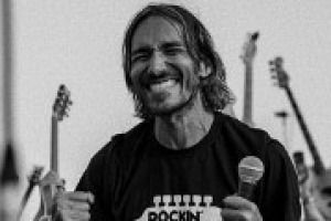 Nella comunicazione il ruolo del pubblico è fondamentale, come dimostra il flash mob che ha convinto i Foo Fighters ad esibirsi a Cesena. Un modello, come racconta a WineNews l’organizzatore, Fabio Zaffagnini, da seguire anche nel wine & food