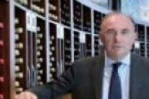 Il Belpaese enoico è concentrato sulla vendemmia, ma non possiamo perdere d’occhio i mercati, naturale sbocco futuro del lavoro di oggi. In che direzione vanno e che segnali arrivano? Ne abbiamo parlato con Enrico Zanoni, direttore generale di Cavit