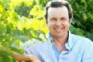 Sarà ancora Domenico Zonin, come racconta a WineNews, a guidare l’Unione Italiana vini per il prossimo triennio (2013/2015), tra la sfida dell’Expo 2015, il Simei di scena a novembre del 2013, fino alla sfida dei consumi interni