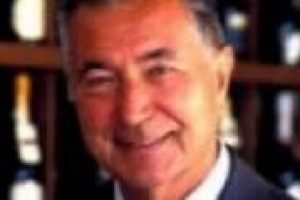 La promozione del vino italiano all’estero deve trovare la coesione tra i leader che ha avuto in passato, ma anche più impegno diretto delle più importanti istituzioni del Paese. Così Gianni Zonin, alla guida del più grande gruppo vinicolo italiano