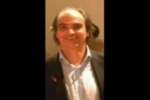 Per il 'Gastronauta' Davide Paolini le librerie degli italiani sono sempre più cariche di testi di cucina ma le ricette a fatica escono dalle pagine per finire nei piatti...